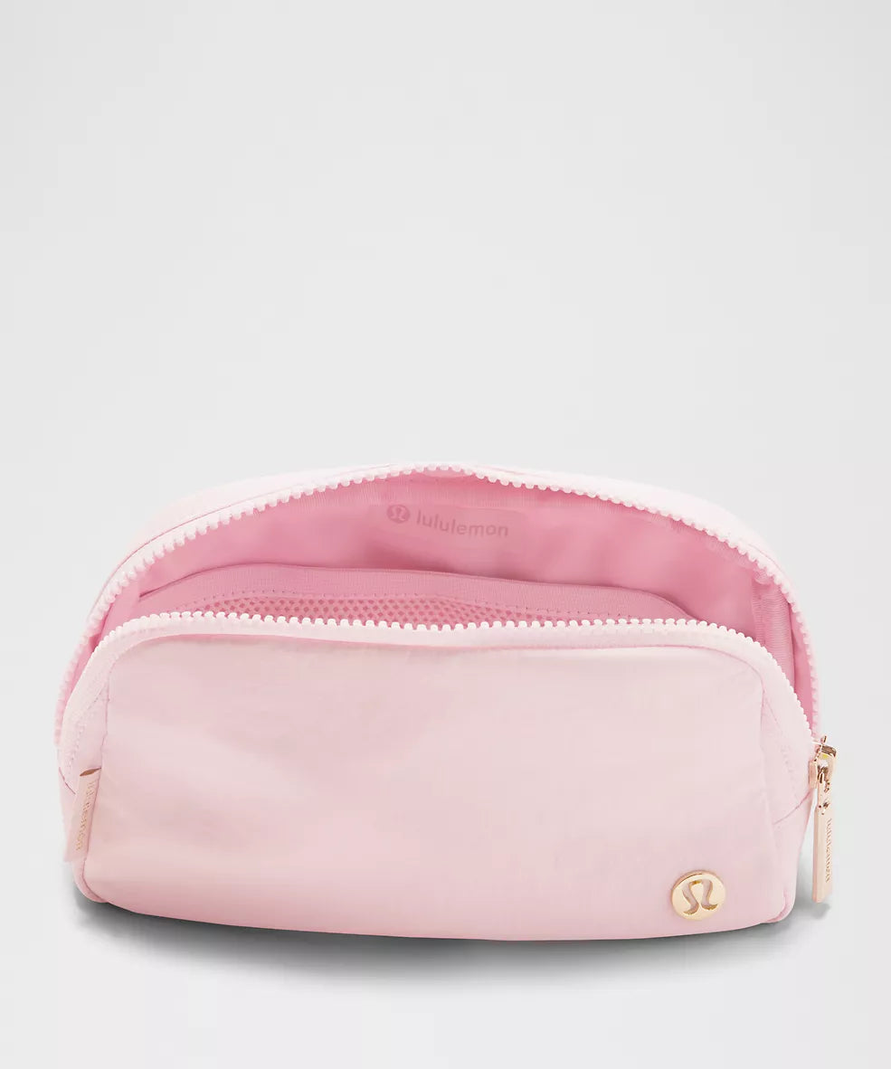 Lululemon Everywhere Belt Bag 1L – Light Pink